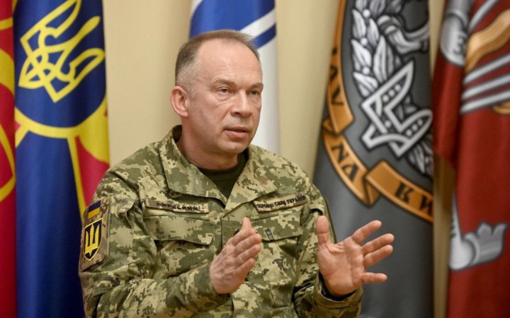 Ворог продовжує наступальні і штурмові дії одночасно на декількох напрямках, — Сирський