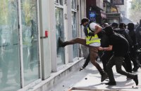 У Парижі відбулися сутички на першотравневій демонстрації (оновлено)