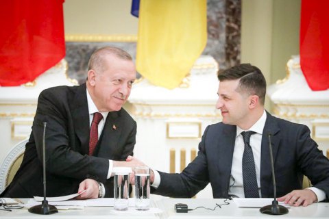 Зеленський у Нью-Йорку передав Ердогану список із 450 українських в'язнів Кремля