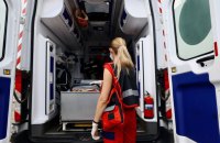 Болить серце, біль у грудях: коли йти до лікаря, а коли одразу викликати швидку