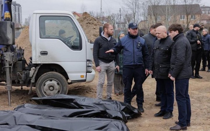 Украинские и французские специалисты установили личности пяти погибших в Буче
