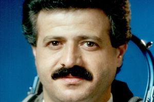 Первый космонавт Сирии ушел в повстанцы