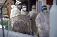 У МОЗ розглядають можливість впровадження графіків для відвідування реанімацій замість цілодобового доступу