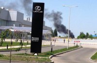 Со стороны международного аэропорта в Донецке слышны звуки боя