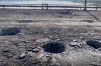 На камери росіяни з лінійкою фіксують пошкодження на Антонівському мосту, - Соболевський