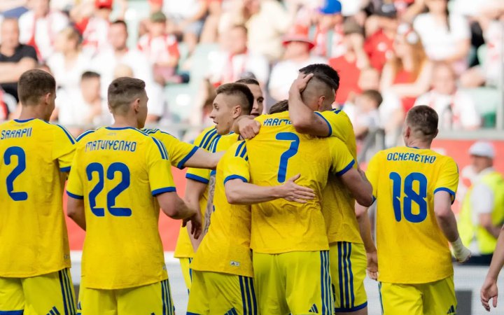 Збірна України з футболу з голом Ярмоленка перемогла Польщу в дебютному матчі Мальдери
