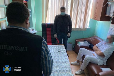Руководство центра кардиохирургии в Одессе изобличили в вымогательстве денег за бесплатные операции