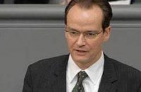 Германия призывает Януковича серьезно отнестись инциденту в "Борисполе"