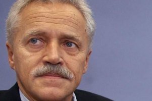 Глава немецкой разведки ушел в отставку из-за "дела неонацистов"