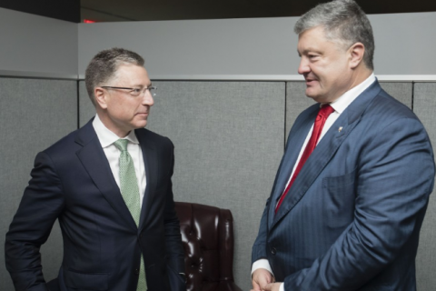 Порошенко и Волкер обсудили ситуацию на Донбассе