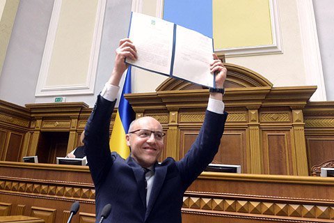 Рада відхилила чотири постанови, які блокували підписання мовного закону