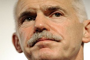 Греческое правительство разделилось из-за референдума о евро