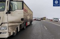 На черниговской трассе недалеко от Киева произошла серьезная авария с погибшими (обновлено)
