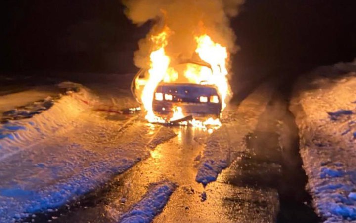 Російський дрон атакував цивільне авто на Сумщині, загинули люди
