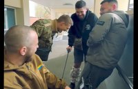 «Від вашого гумору в очах потемніло»: чорні жарти нам допомагають?
