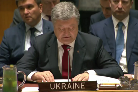 Порошенко призвал усилить международный режим деоккупации Крыма