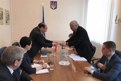 Украина предложила китайцам провести метро на Троещину
