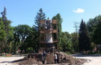 У Чернігові вирішили розвернути пам'ятник Хмельницькому спиною до Москви