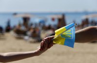 Попри війну, більшість українців відчувають себе щасливими, лише кожен шостий - нещасливим, - опитування КМІС