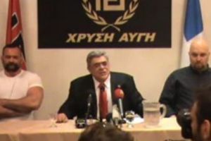 Греческие журналисты отказались приветствовать политика