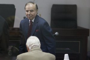 Экс-президента Аргентины приговорили к 4,5 годам тюрьмы