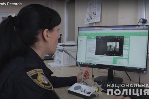 Полиция показала систему видеофиксации действий правоохранителей в изоляторах Custody Records
