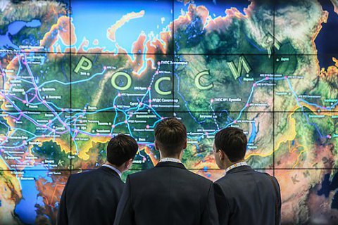 Дохід Росії від експорту нафти впав на 42%