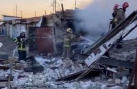 У Києві в гаражному кооперативі сталася пожежа і вибух, постраждав чоловік