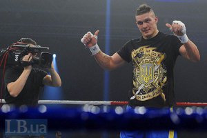 Усик в среду подпишет контракт с братьями Кличко