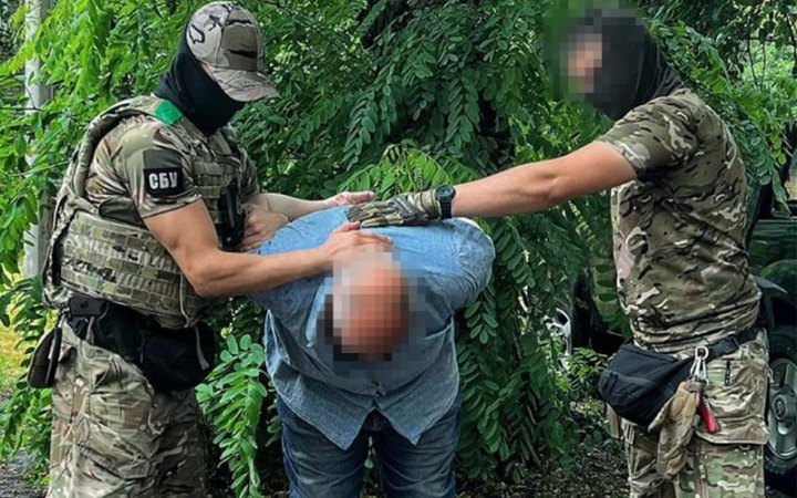 ​СБУ затримала чоловіка, який "звітував" ФСБ про наслідки російського удару по кафе в Краматорську