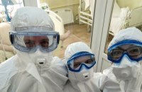 Зеленский призвал защитить врачей, которых руководство медучреждений заставляет скрывать инфицирование COVID-19