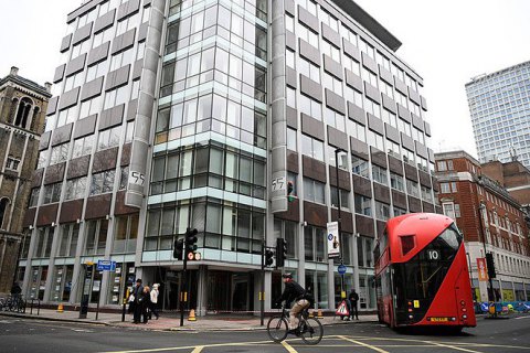 Cambridge Analytica повідомила про закриття на тлі скандалів навколо Facebook