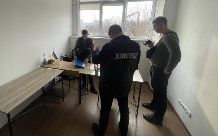 У Києві шахрайський кол-центр заволодів понад 10 млн гривень під виглядом збору коштів постраждалим дітям, - прокуратура