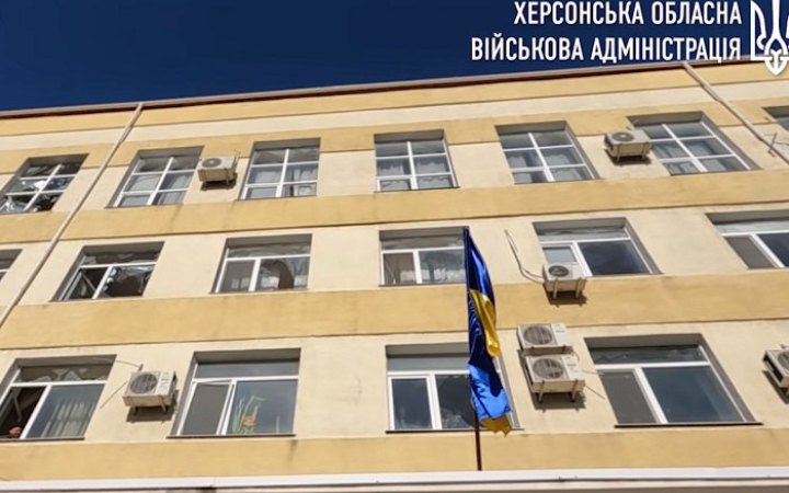 Уночі росіяни обстріляли залізничний вокзал у Херсоні