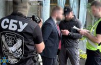 У Києві затримали адвоката, якого підозрюють у вимаганні $30 тисяч за обіцянку вплинути на рішення суду