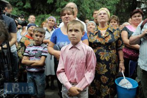 Жители Врадиевки просят политиков не спекулировать на здоровье землячки