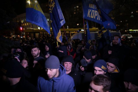 Билецкий обещал перекрыть дороги, если полиция не отпустит задержанных на акции под Радой (обновлено)