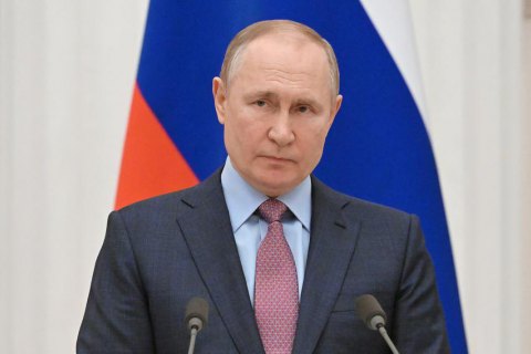 Путін пригрозив українцям, що "навчить справжній декомунізації"