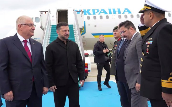 Президент Зеленський прибув до Стамбула: заплановані переговори з Ердоганом і зустріч із Вселенським Патріархом