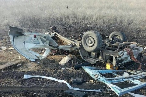 На место подрыва микроавтобуса вблизи Марьинки не пускают журналистов