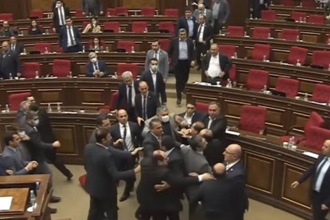 В парламенте Армении произошла массовая драка