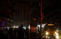 У Києві між правим і лівим берегами запускають новий тимчасовий маршрут
