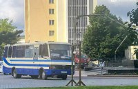 В Луцке мужчина со взрывчаткой захватил автобус с пассажирами (обновлено)