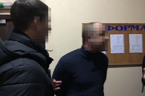 В Харьковской области госисполнитель задержан при получении $4 тыс. взятки