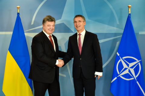 Порошенко зустрінеться з генсеком НАТО в Мюнхені