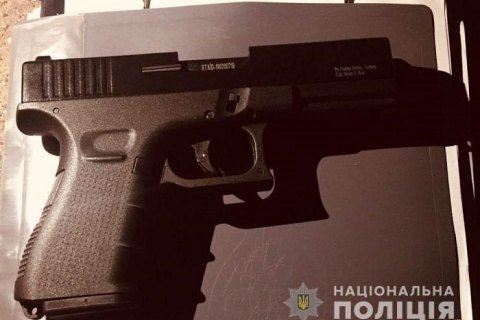 В Вышгороде мужчина устроил стрельбу во дворе дома из-за съемок телепередачи