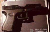 В Вышгороде мужчина устроил стрельбу во дворе дома из-за съемок телепередачи