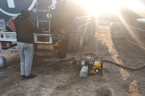В одесском депо обнаружили масштабное воровство дизтоплива "УЗ"