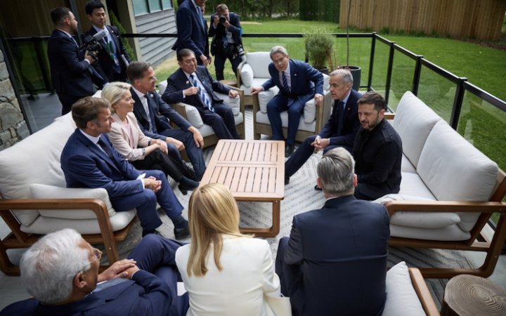 FT: Лідери G7  домовилися суттєво посилити санкції проти російської нафти та газу