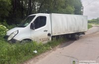 Вранці росіяни атакували на Чернігівщині хлібовозку, водій у лікарні